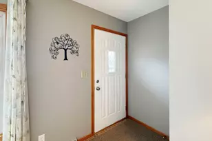 1618 Pine Trail, Sycamore, IL 60178 - Photo 3