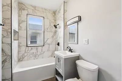 956 N Trumbull Avenue, Chicago, IL 60651 - Photo 9