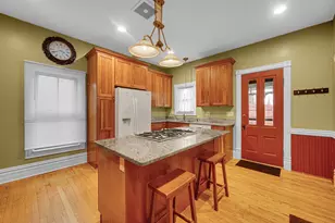 268 Seneca St, Elgin, IL 60120 - Photo 5