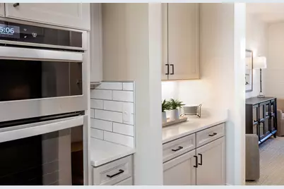 [Address not provided], Lindenhurst, IL 60046 - Photo 5