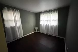 202 Hickory Rd, Oakwood Hills, IL 60013 - Photo 11