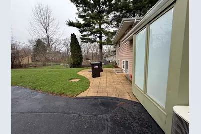 202 Hickory Road, Oakwood Hills, IL 60013 - Photo 25