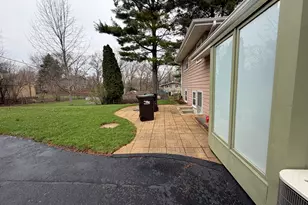 202 Hickory Rd, Oakwood Hills, IL 60013 - Photo 25