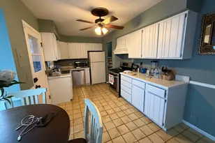 202 Hickory Rd, Oakwood Hills, IL 60013 - Photo 7