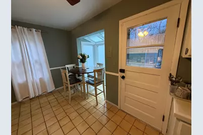 202 Hickory Road, Oakwood Hills, IL 60013 - Photo 5