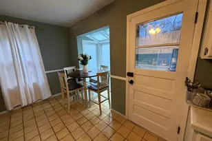 202 Hickory Rd, Oakwood Hills, IL 60013 - Photo 5