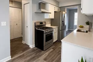 404 Lauren Ln, Island Lake, IL 60042 - Photo 3