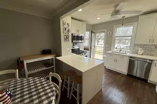 121 N Princeton Ave, Villa Park, IL 60181 - Photo 9