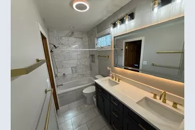 121 N Princeton Avenue, Villa Park, IL 60181 - Photo 15