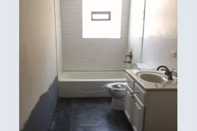 725 E 152nd Street, Phoenix, IL 60426 - Photo 11