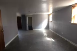 725 E 152nd St, Phoenix, IL 60426 - Photo 9