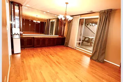 3950 Dundee Road #302, Northbrook, IL 60062 - Photo 3