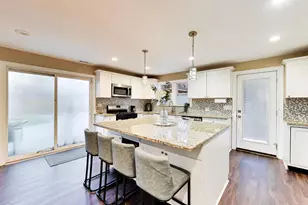 245 Mantua St, Park Forest, IL 60466 - Photo 7
