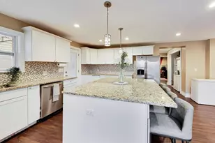 245 Mantua St, Park Forest, IL 60466 - Photo 5