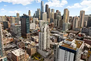 200 W Grand Ave, Chicago, IL 60654 - Photo 29