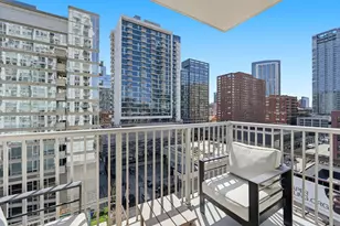 200 W Grand Ave, Chicago, IL 60654 - Photo 11