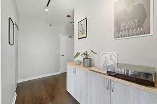200 W Grand Ave, Chicago, IL 60654 - Photo 3