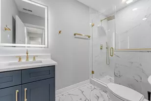 7428 N Rogers Ave, Chicago, IL 60626 - Photo 17