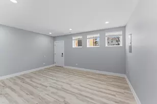 7428 N Rogers Ave, Chicago, IL 60626 - Photo 9