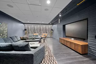 211 N Harbor Dr, Chicago, IL 60601 - Photo 31