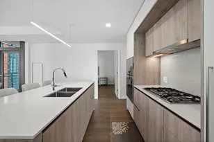 211 N Harbor Dr, Chicago, IL 60601 - Photo 9