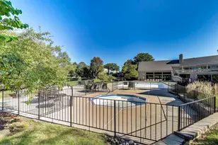 83C Thornhill Ln, Lake Barrington, IL 60010 - Photo 29