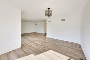 83C Thornhill Ln, Lake Barrington, IL 60010 - Photo 7