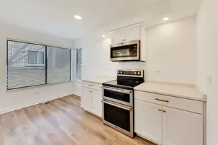 83C Thornhill Ln, Lake Barrington, IL 60010 - Photo 9