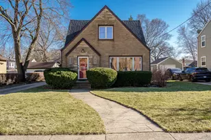 1656 Oakwood Ave, Beloit, WI 53511 - Photo 1