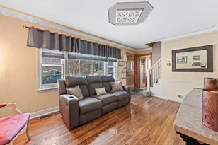 7241 W 109th Pl, Worth, IL 60482 - Photo 3