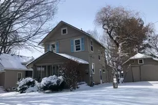 1662 S Chicago Ave, Freeport, IL 61032 - Photo 1