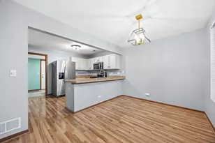 568 Four Seasons Blvd, Aurora, IL 60504 - Photo 15