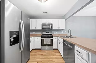 568 Four Seasons Blvd, Aurora, IL 60504 - Photo 13