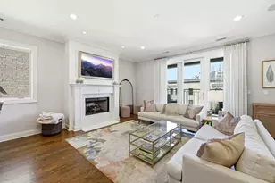 843 W Fletcher St, Chicago, IL 60657 - Photo 3