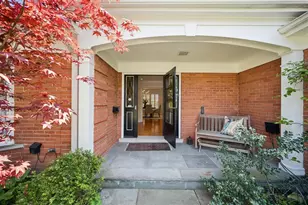 2407 Iroquois Rd, Wilmette, IL 60091 - Photo 3