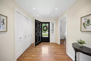 2407 Iroquois Rd, Wilmette, IL 60091 - Photo 5