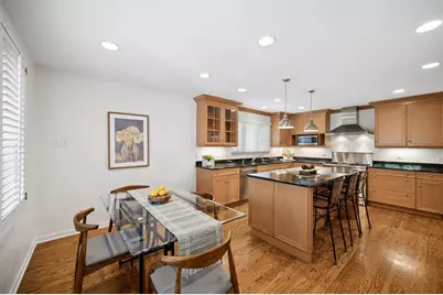 2407 Iroquois Road, Wilmette, IL 60091 - Photo 15