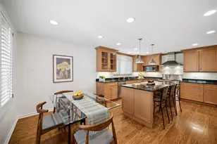 2407 Iroquois Rd, Wilmette, IL 60091 - Photo 15