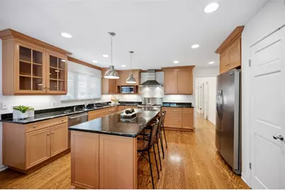 2407 Iroquois Road, Wilmette, IL 60091 - Photo 13