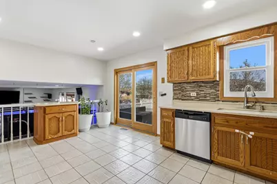 16951 Shannon Drive, Tinley Park, IL 60477 - Photo 9