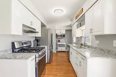 581 Charing Cross Road, Elk Grove Village, IL 60007 - Photo 9