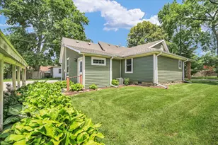 464 S Independence St, Monticello, IL 61856 - Photo 31