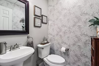 225 5th Street, Libertyville, IL 60048 - Photo 19