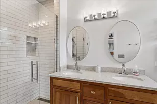 225 5th St, Libertyville, IL 60048 - Photo 11