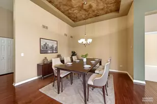 700 Cheshire Ct, Oswego, IL 60543 - Photo 3