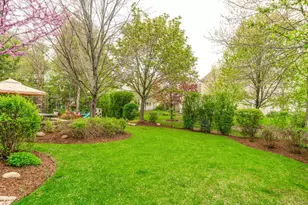 1695 Natures Way, Lindenhurst, IL 60046 - Photo 49