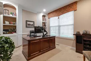 1695 Natures Way, Lindenhurst, IL 60046 - Photo 21
