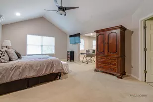 1695 Natures Way, Lindenhurst, IL 60046 - Photo 23