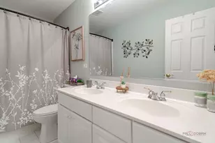 1695 Natures Way, Lindenhurst, IL 60046 - Photo 33