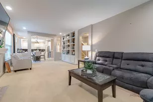1695 Natures Way, Lindenhurst, IL 60046 - Photo 19